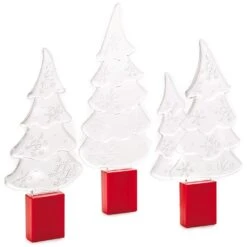 2018 Snow Many Memories: Light Up Trees